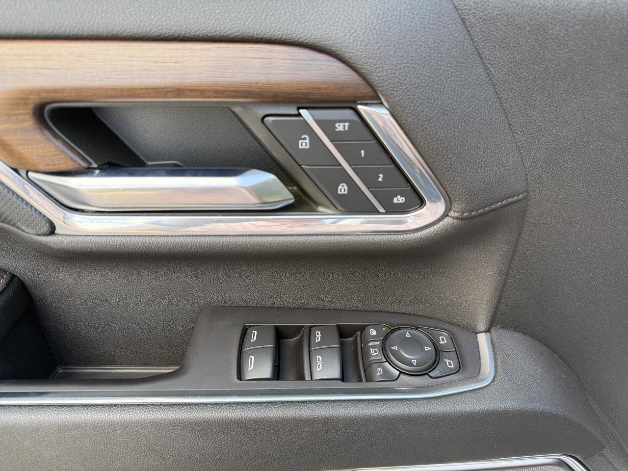 Used 2024 Chevrolet Silverado 2500 High Country w/ Technology Package image 27