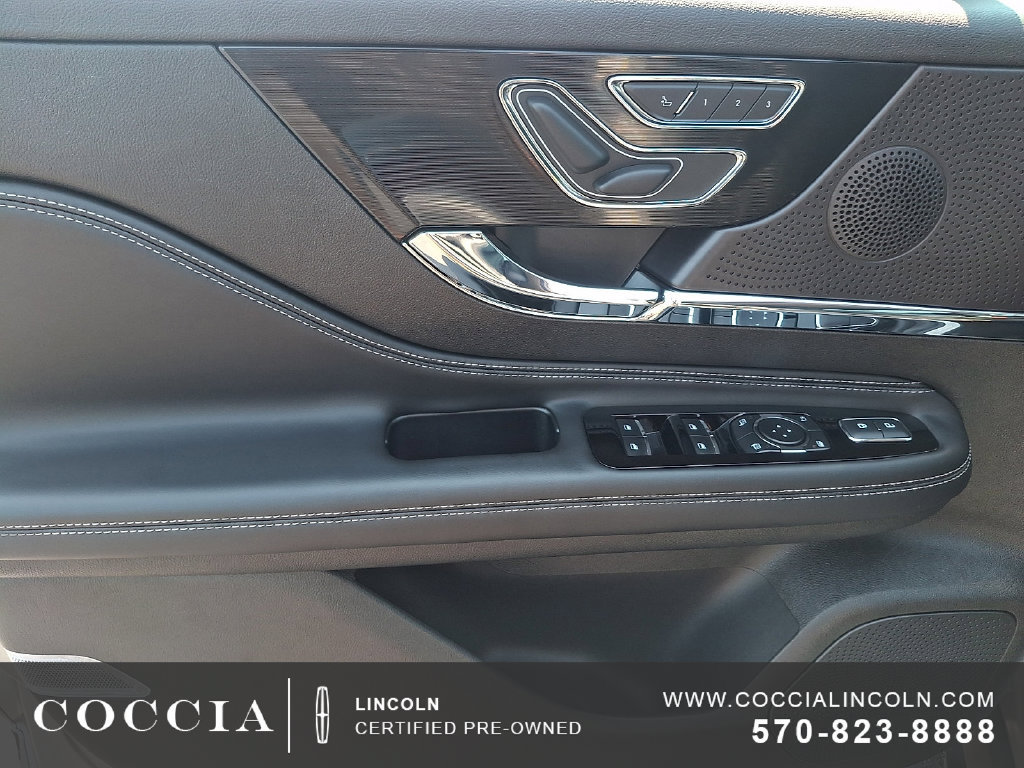 Certified 2024 Lincoln Corsair AWD image 12