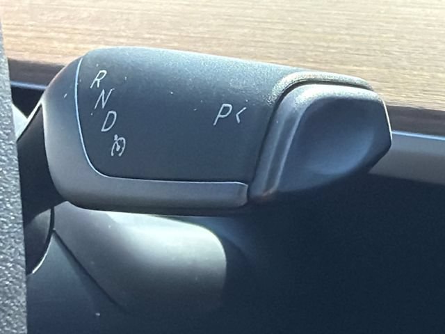 Used 2025 Tesla Model Y Long Range RWD image 29