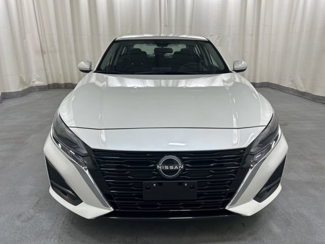 Used 2023 Nissan Altima 2.5 SV FWD image 8