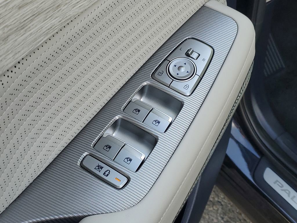 Used 2024 Hyundai Palisade Calligraphy image 10