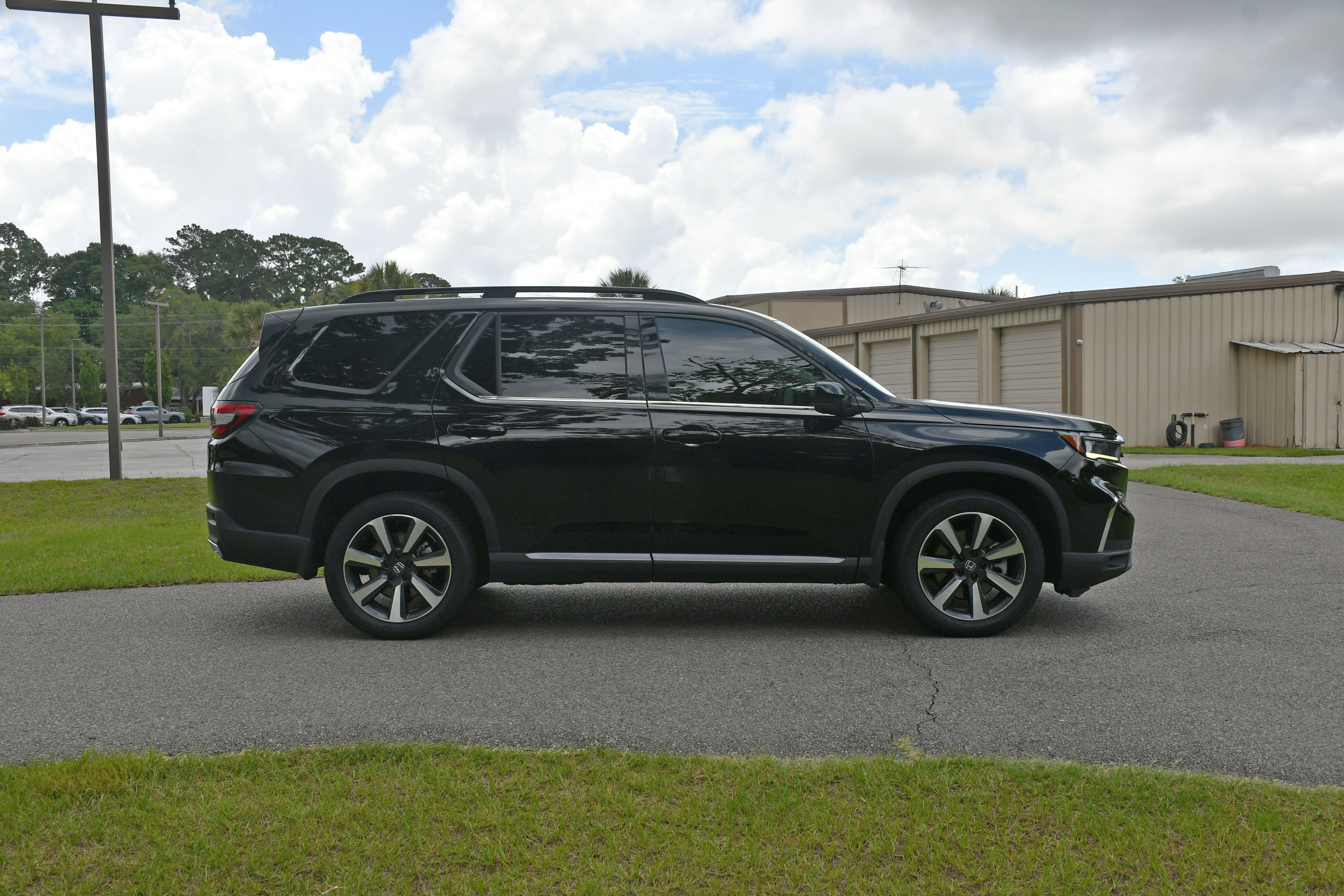 Used 2023 Honda Pilot Elite image 5