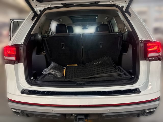 Certified 2025 Volkswagen Atlas Peak Edition SE AWD/4WD image 22