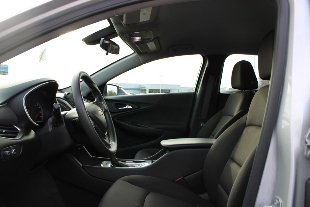 Used 2020 Chevrolet Malibu LS image 19