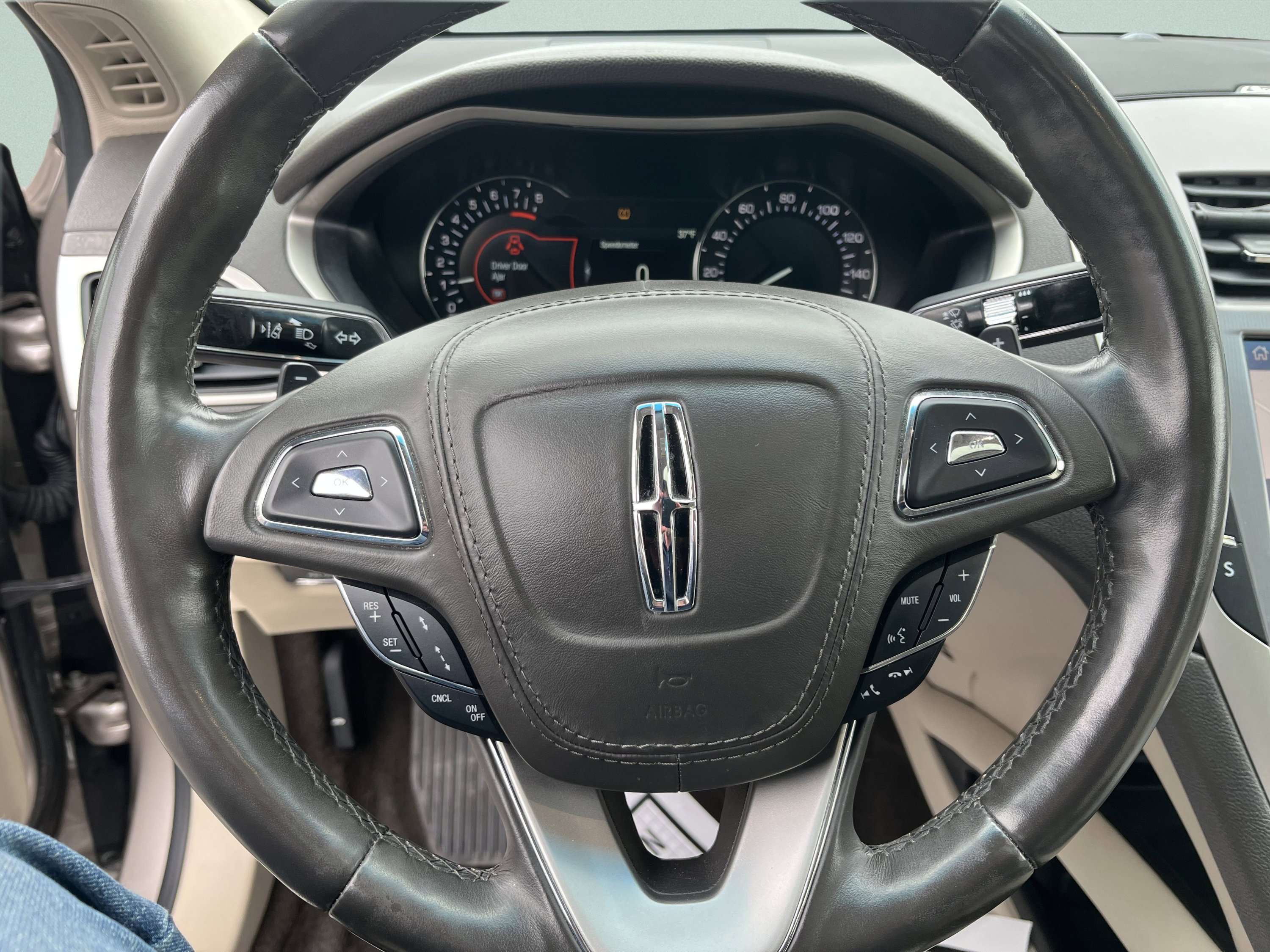 Used 2019 Lincoln MKZ Reserve w/ Reserve Plus Package image 16