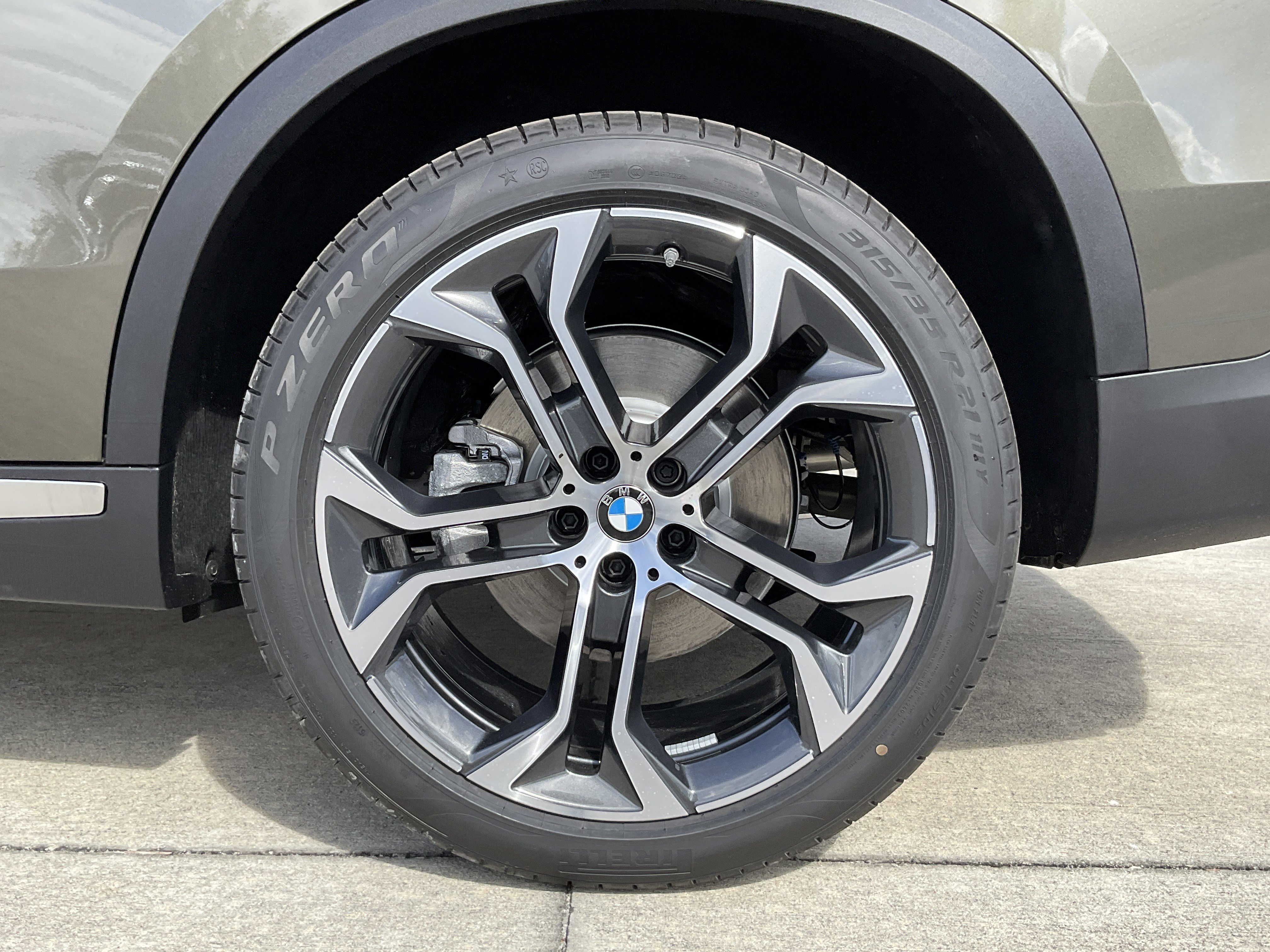 New 2026 BMW X5 sDrive40i RWD image 7