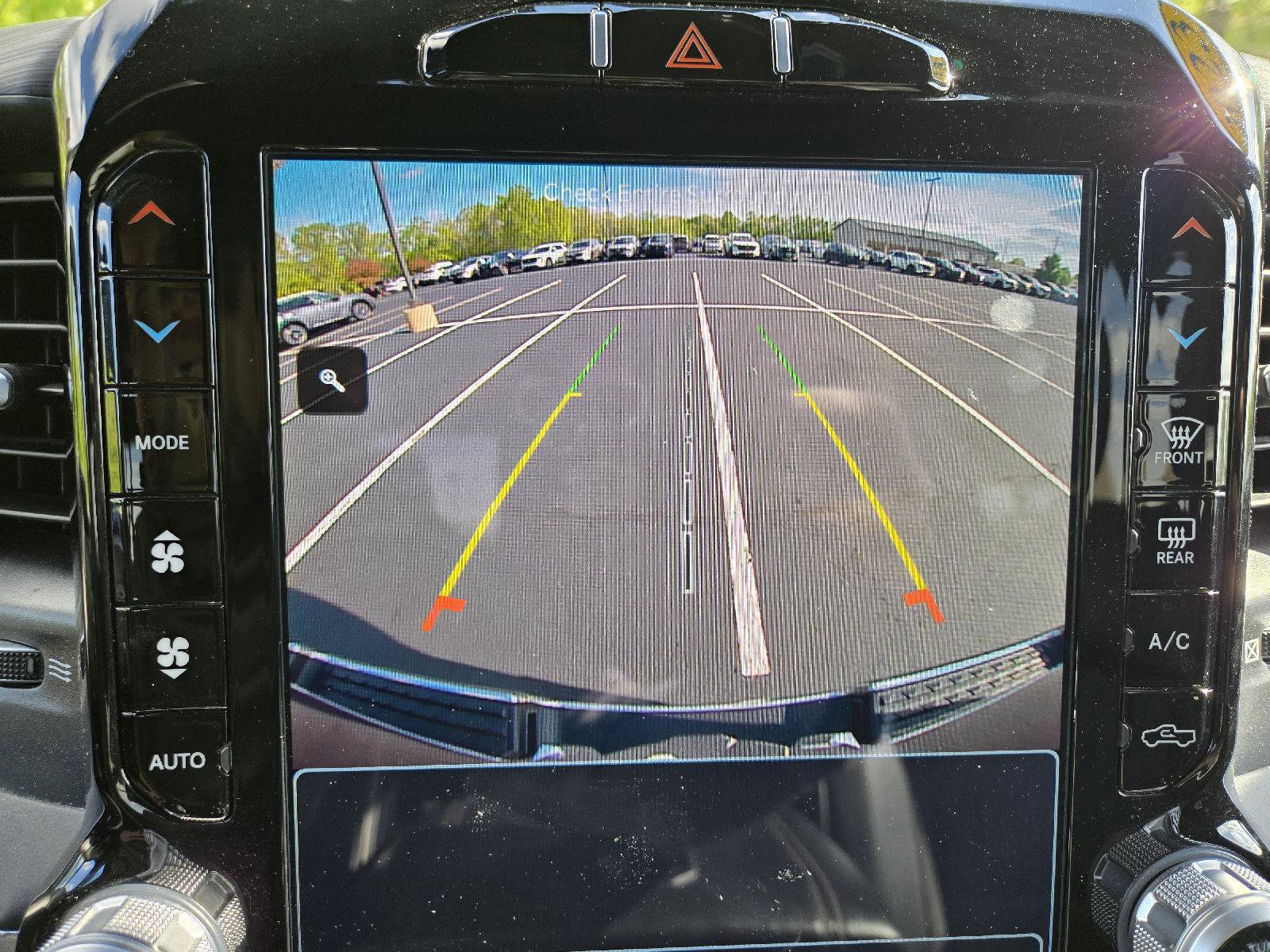 Used 2023 RAM 1500 Laramie AWD/4WD image 19