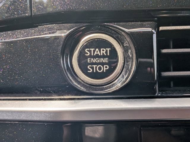 Used 2024 Nissan Pathfinder SV image 30