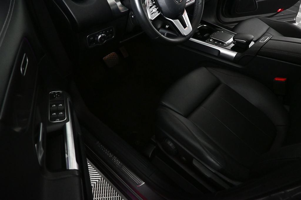 Used 2022 Mercedes-Benz GLB 250 4MATIC image 6