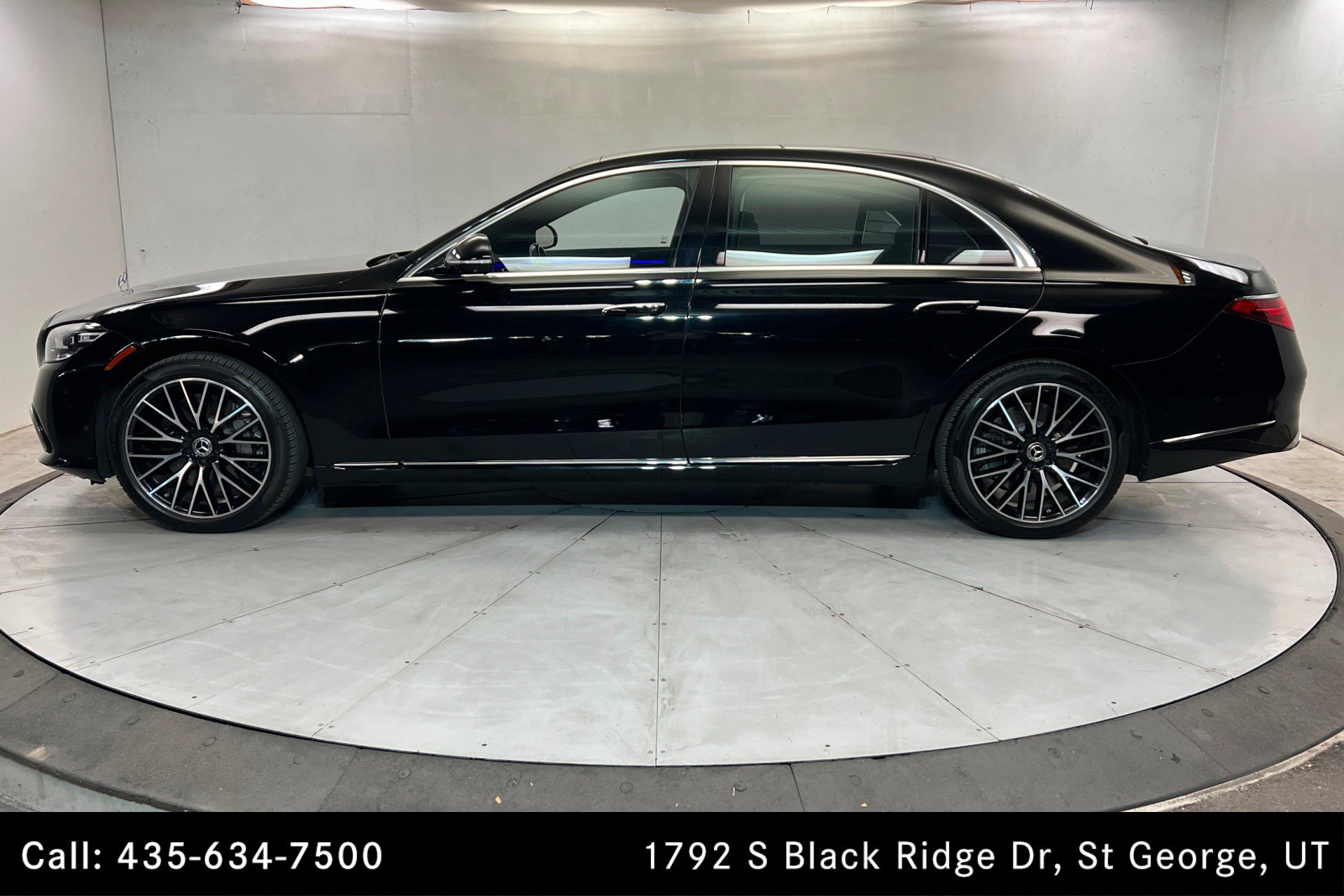 Certified 2023 Mercedes-Benz S 580 4MATIC Sedan w/ 3D Technology Package image 2