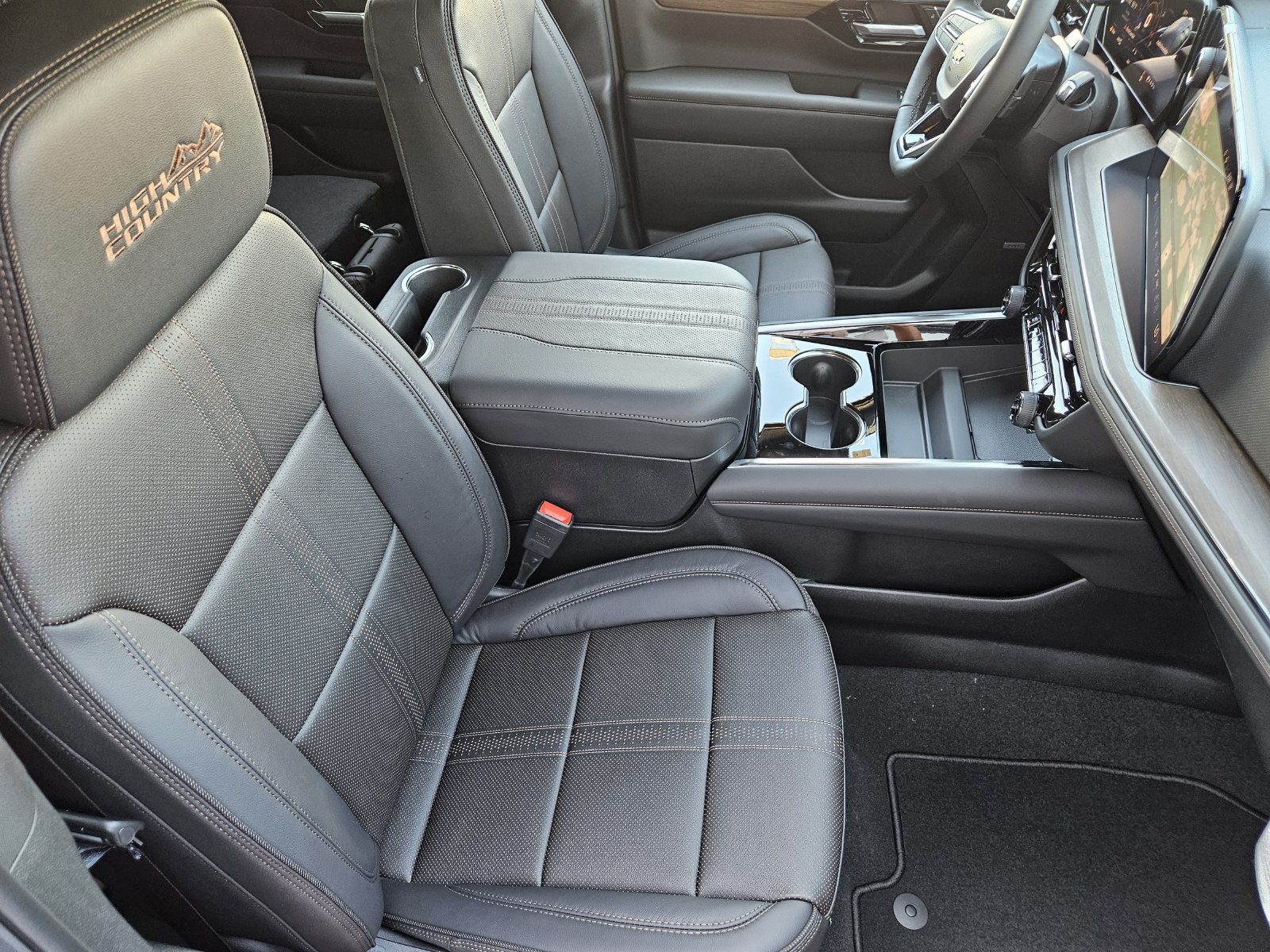 New 2026 Chevrolet Tahoe High Country AWD/4WD image 16