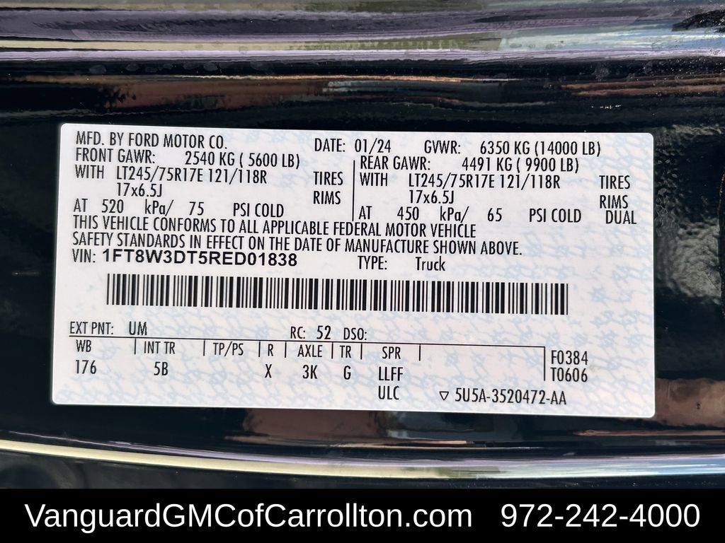 Used 2024 Ford F350 Lariat w/ Chrome Package image 33