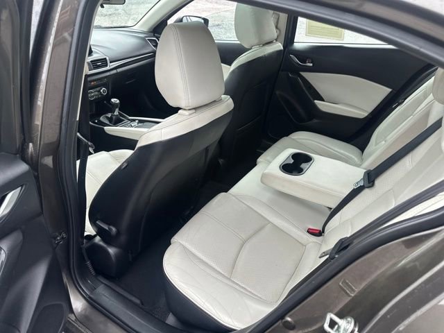 Used 2017 MAZDA MAZDA3 Grand Touring image 25
