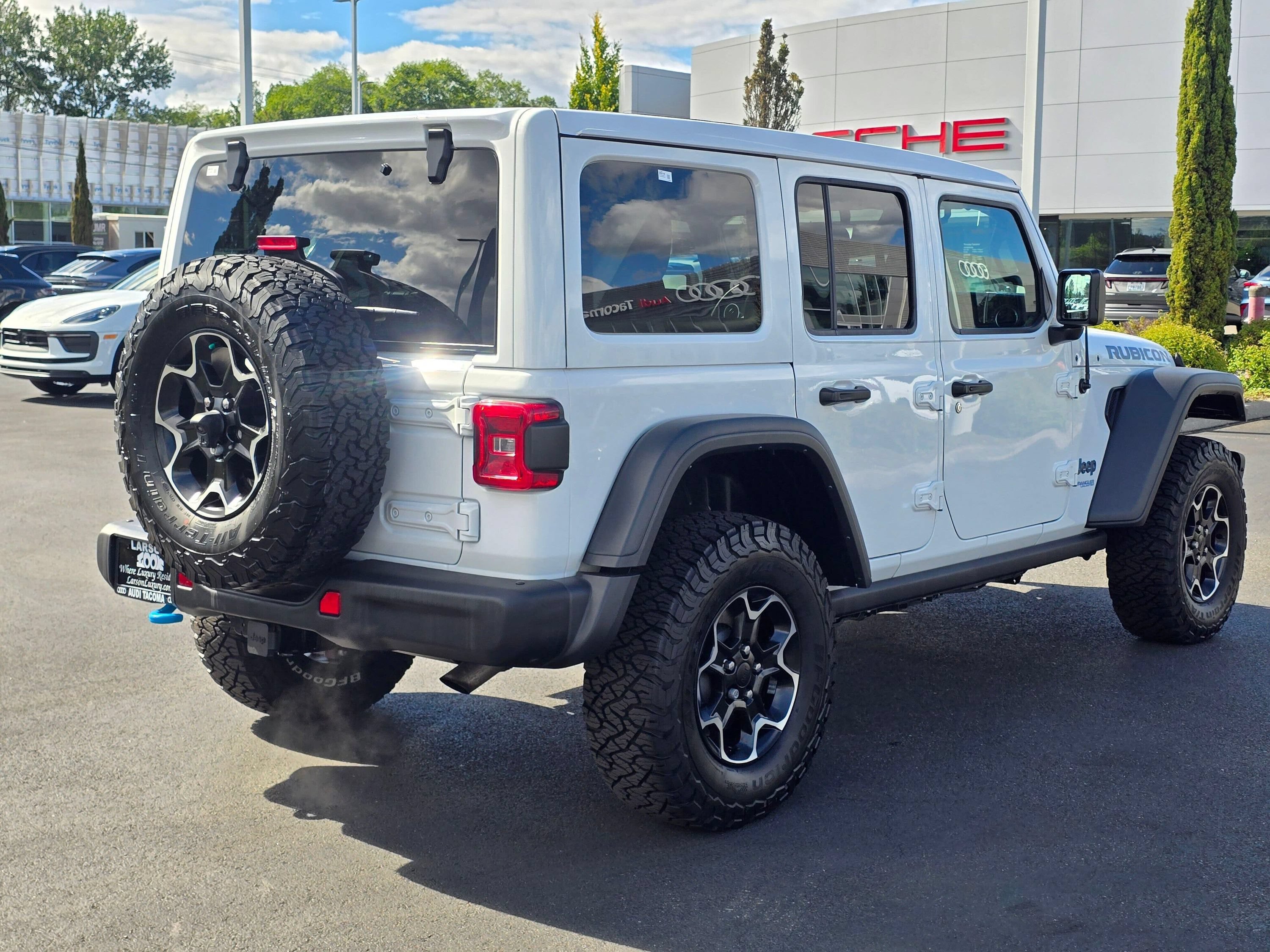 Used 2021 Jeep Wrangler Unlimited Rubicon 4xe w/ Steel Bumper Group AWD/4WD image 5