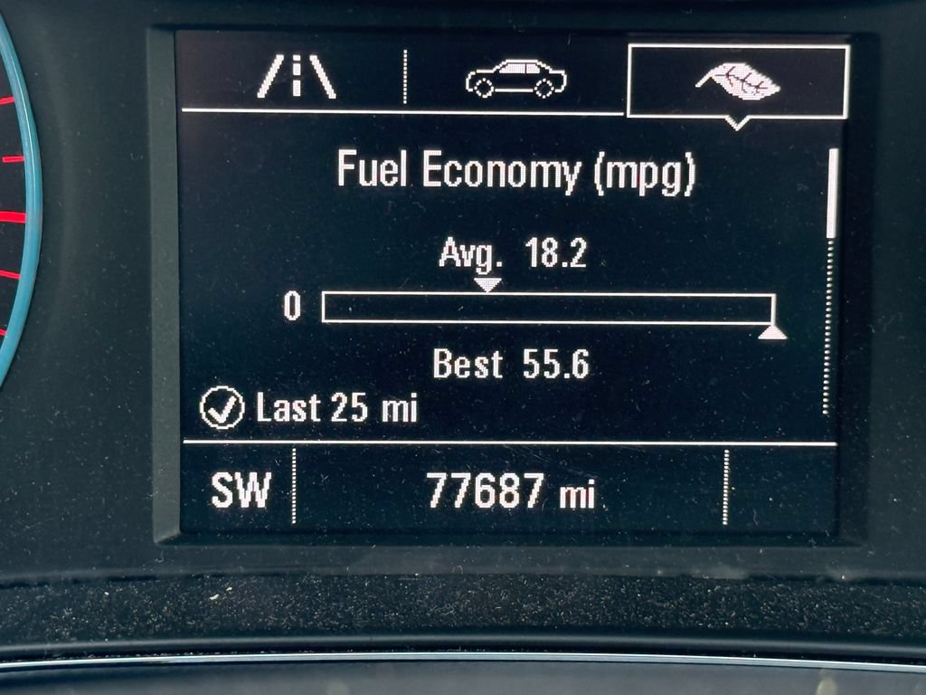 Used 2018 Chevrolet Cruze LT FWD image 19