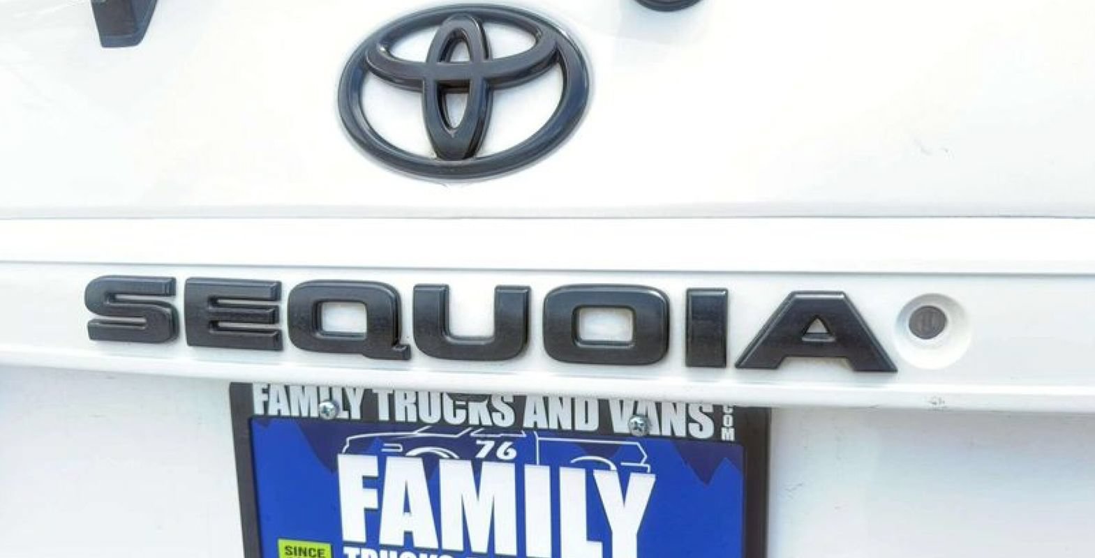 Used 2019 Toyota Sequoia SR5 AWD/4WD image 24