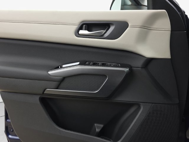 New 2026 Nissan Pathfinder SL w/ SL Premium Package FWD image 27