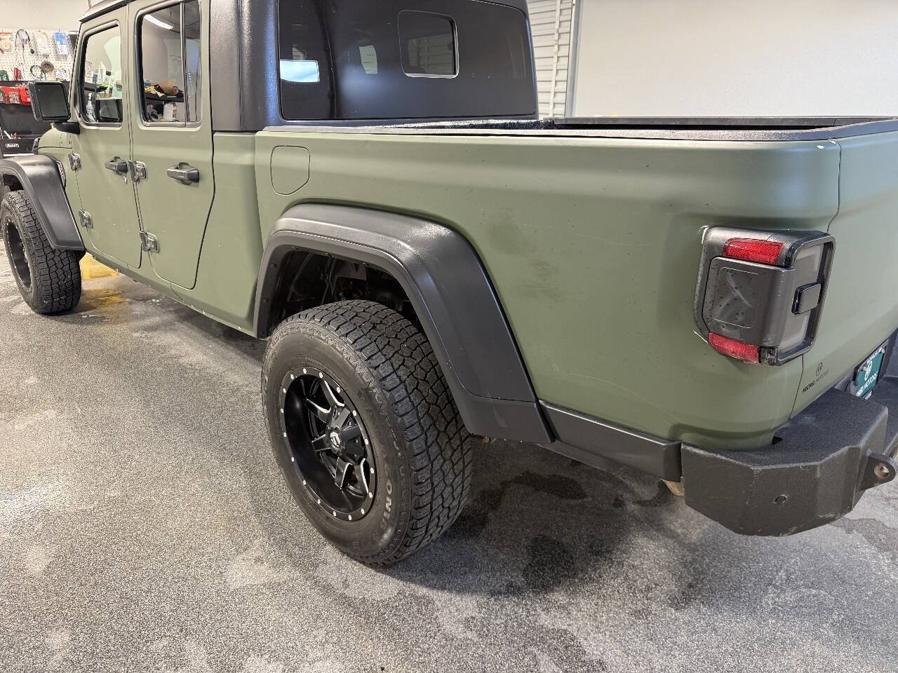 Used 2020 Jeep Gladiator Sport w/ Quick Order Package 24S AWD/4WD image 11