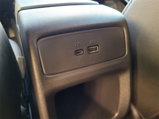 Used 2025 Chevrolet Trax LT w/ LPO, Blackout Package image 10