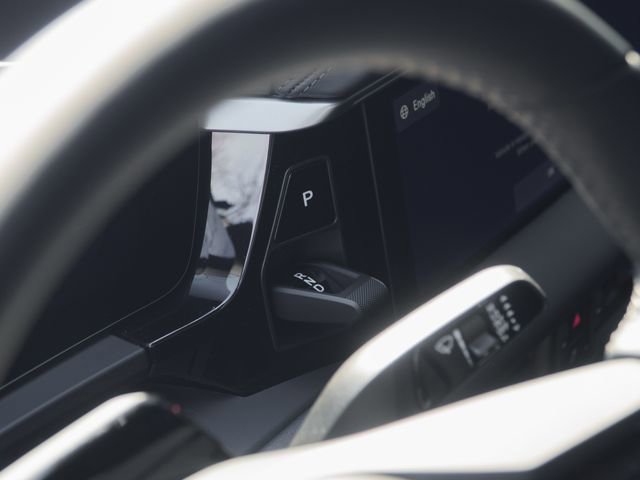 New 2026 Porsche Macan 4 Electric image 25