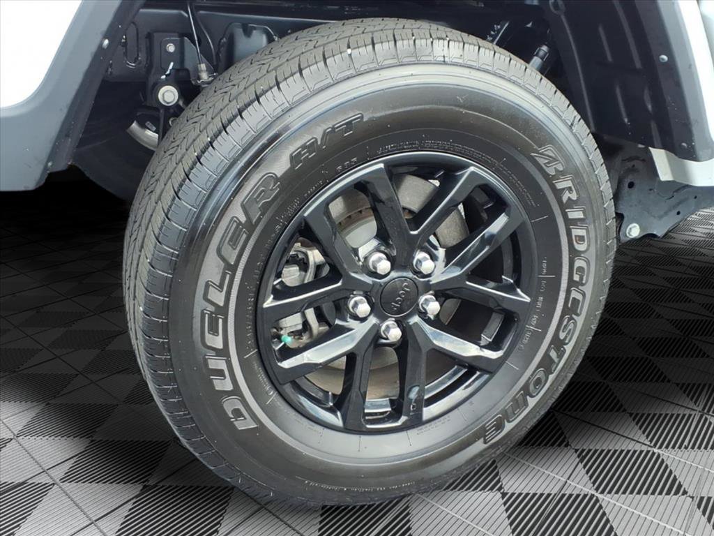 Certified 2023 Jeep Gladiator Sport AWD/4WD image 31