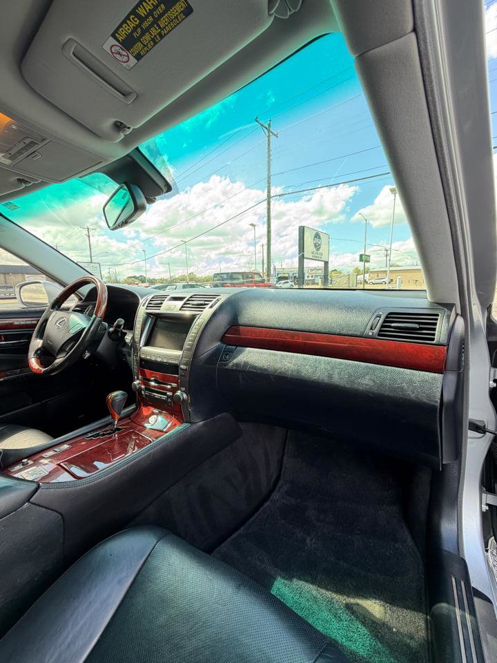 Used 2007 Lexus LS 460 Luxury Sedan image 18