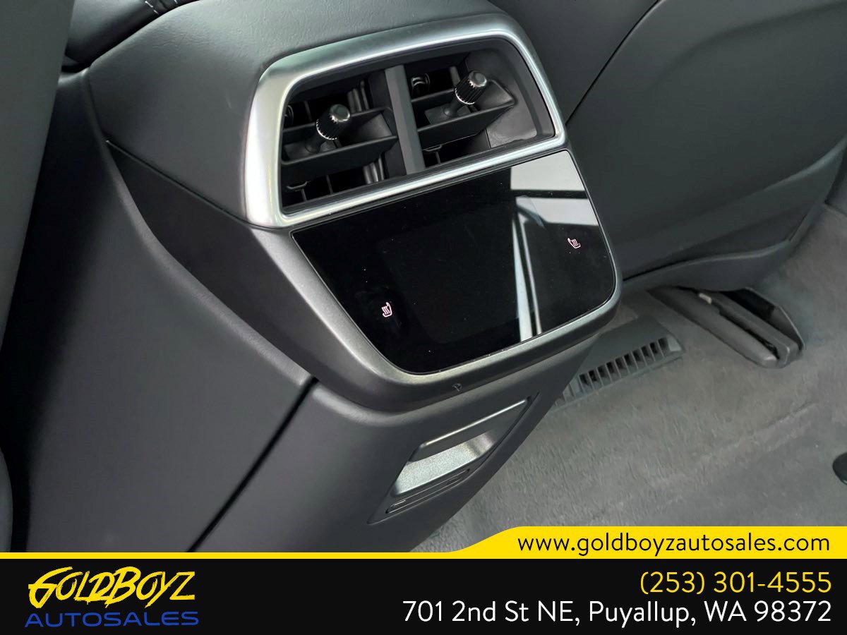 Used 2023 Lucid Air Touring image 40