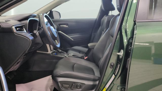 Used 2022 Toyota Corolla Cross XLE w/ Convenience Package AWD/4WD image 22