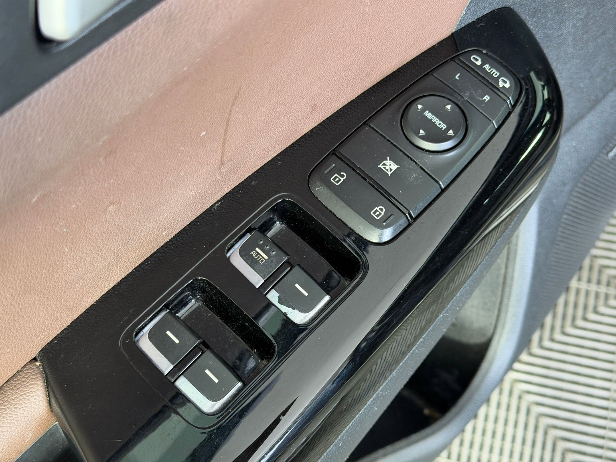 Used 2017 Kia Sportage SX FWD image 21