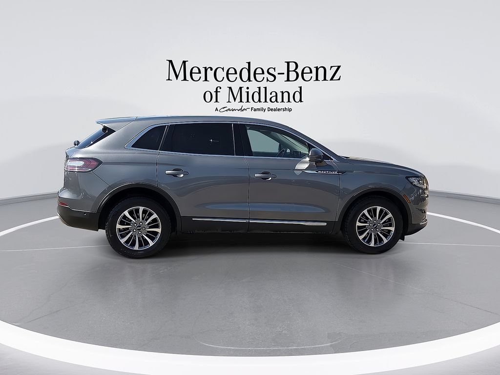 Used 2022 Lincoln Nautilus Reserve FWD image 9