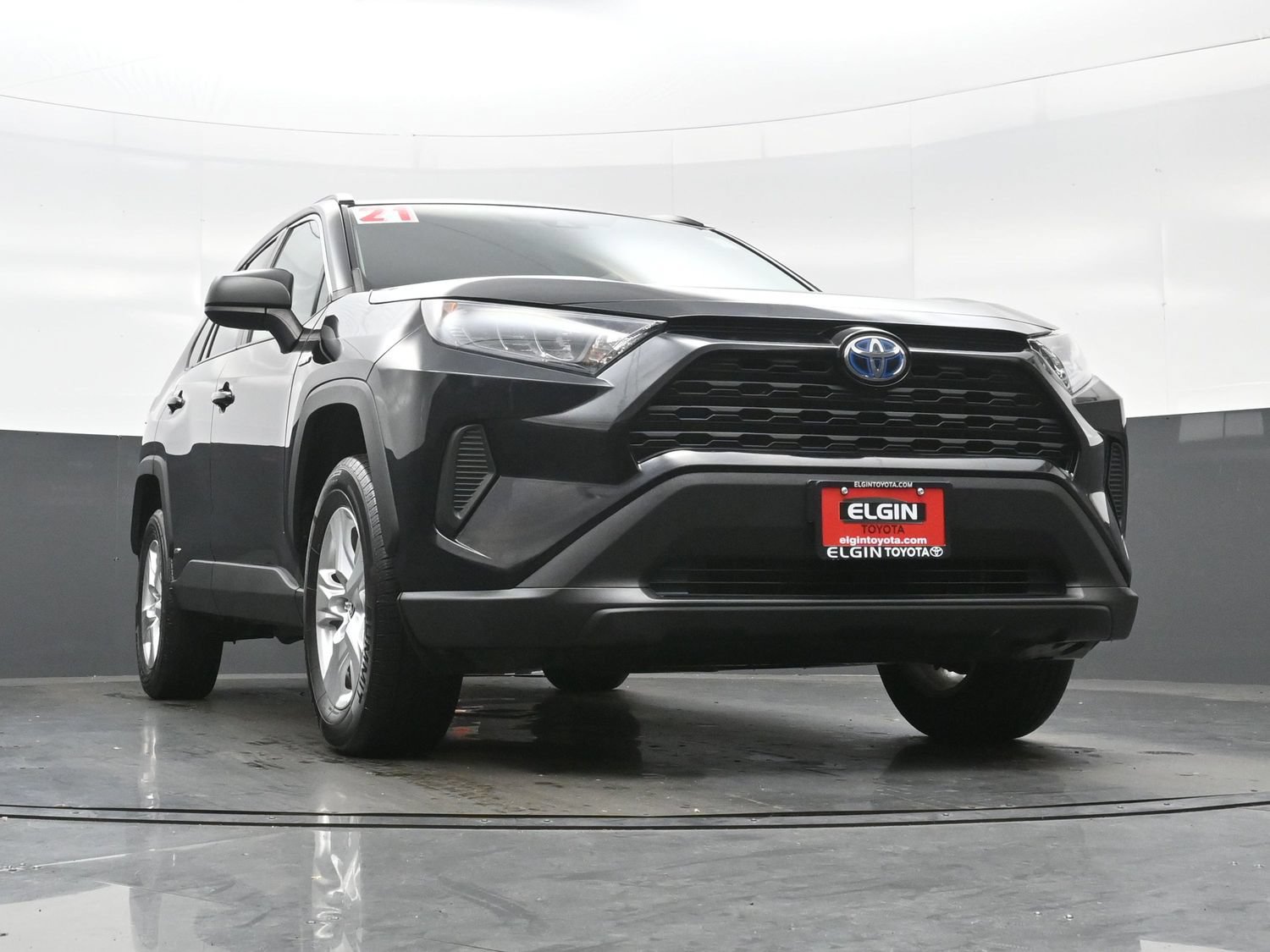 Used 2021 Toyota RAV4 LE AWD/4WD image 24