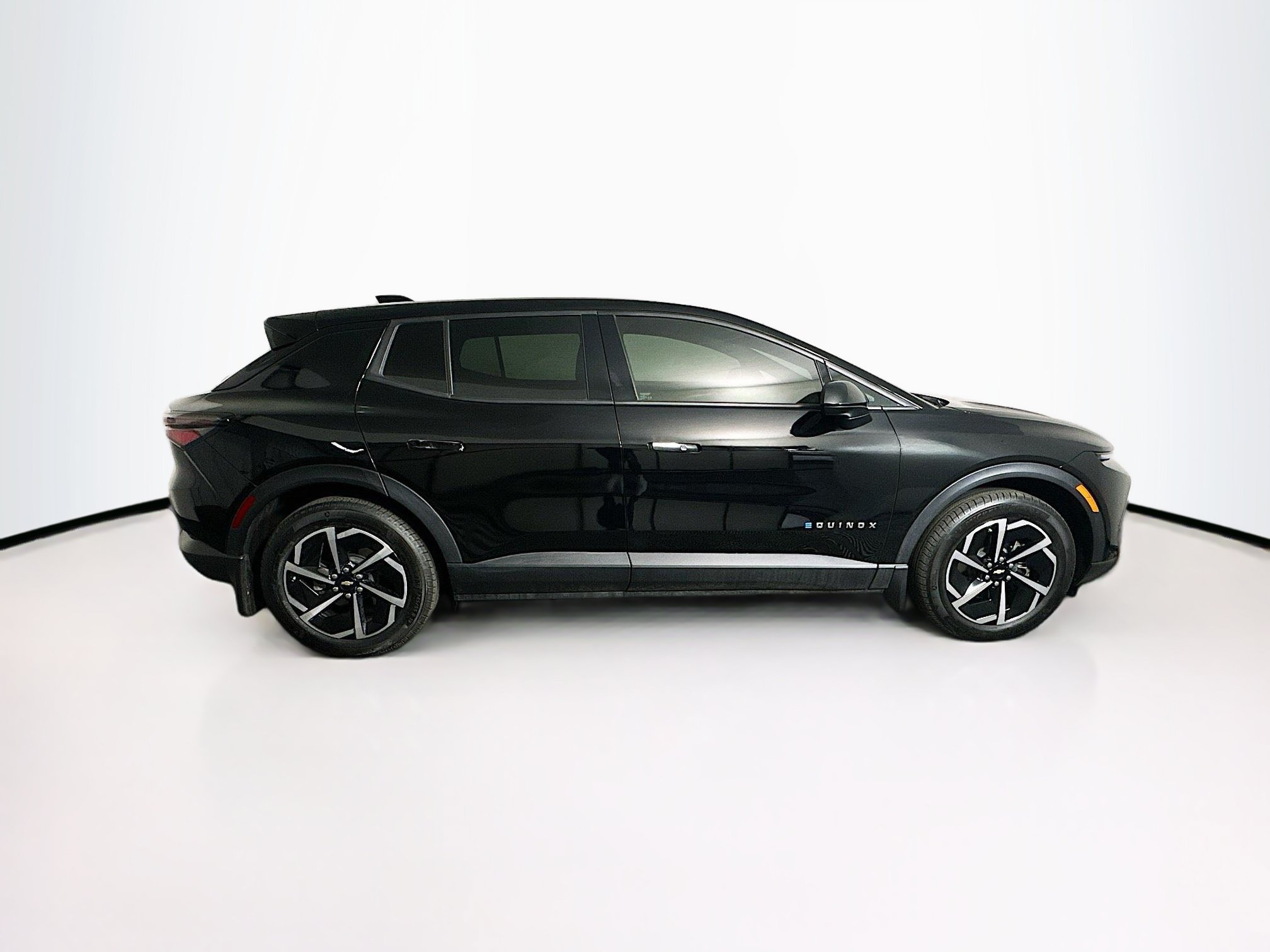 Used 2025 Chevrolet Equinox EV LT FWD image 10
