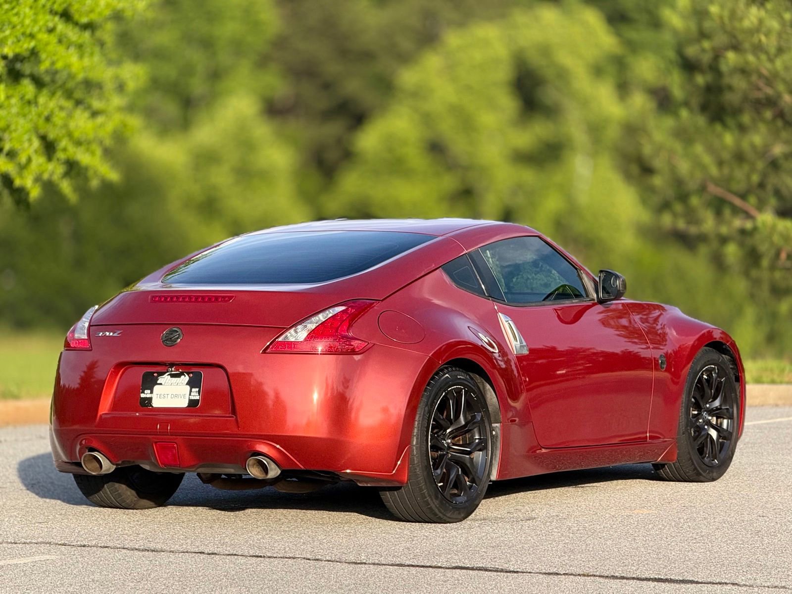 Used 2016 Nissan 370Z Coupe RWD image 10