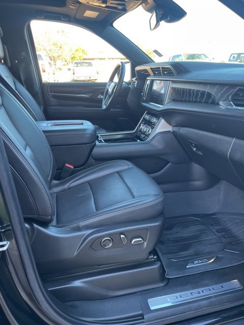 Used 2023 GMC Yukon Denali w/ LPO, Floor Liner Package image 11