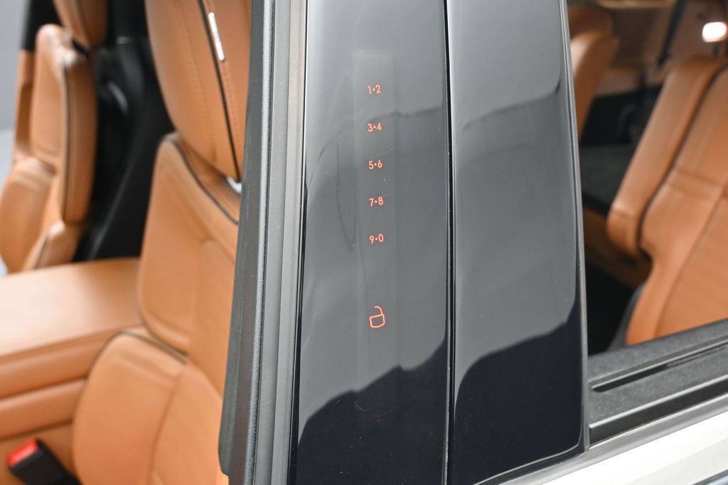 Used 2023 Lincoln Aviator Black Label Grand Touring AWD/4WD image 24