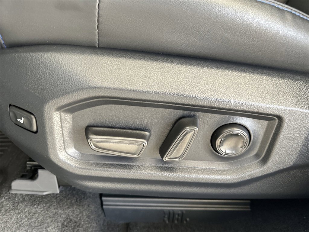 Used 2025 Toyota Tundra Platinum image 14