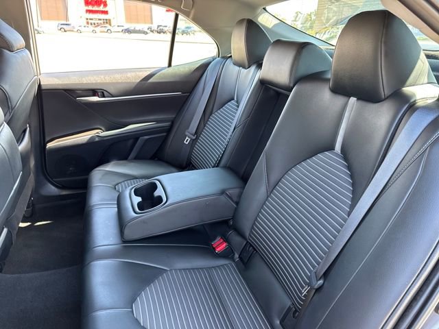 Used 2024 Toyota Camry SE image 18