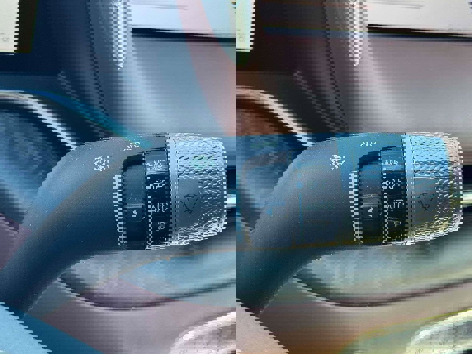 Used 2024 Genesis G90 3.5T image 24