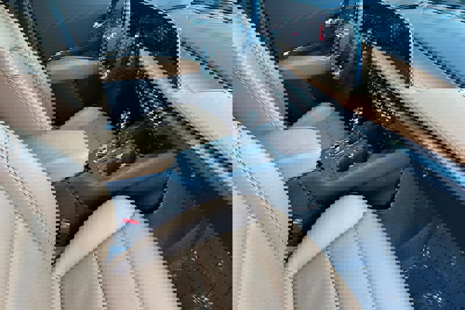 Used 2024 Cadillac XT4 Sport image 17