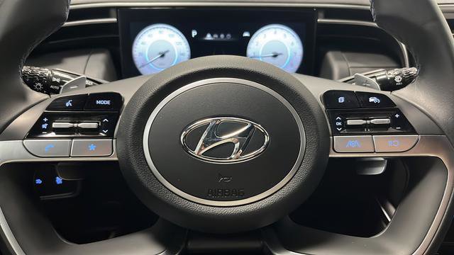 Used 2022 Hyundai Santa Cruz SEL Premium AWD/4WD image 16