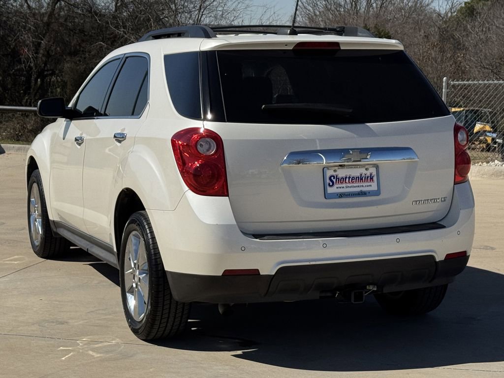 Used 2015 Chevrolet Equinox LT w/ Chrome Appearance Package image 4