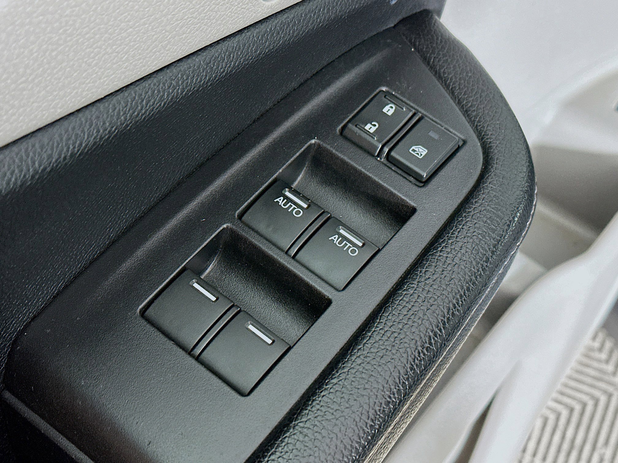 Used 2018 Honda Ridgeline RTL-E image 18