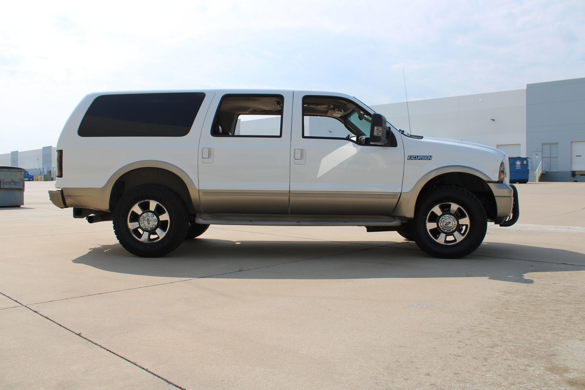 Used 2005 Ford Excursion Eddie Bauer RWD image 18