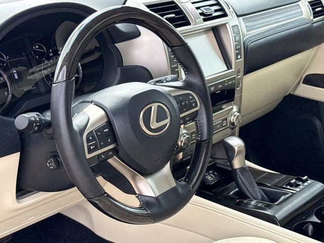 Used 2020 Lexus GX 460 Premium w/ Premium Package AWD/4WD image 18