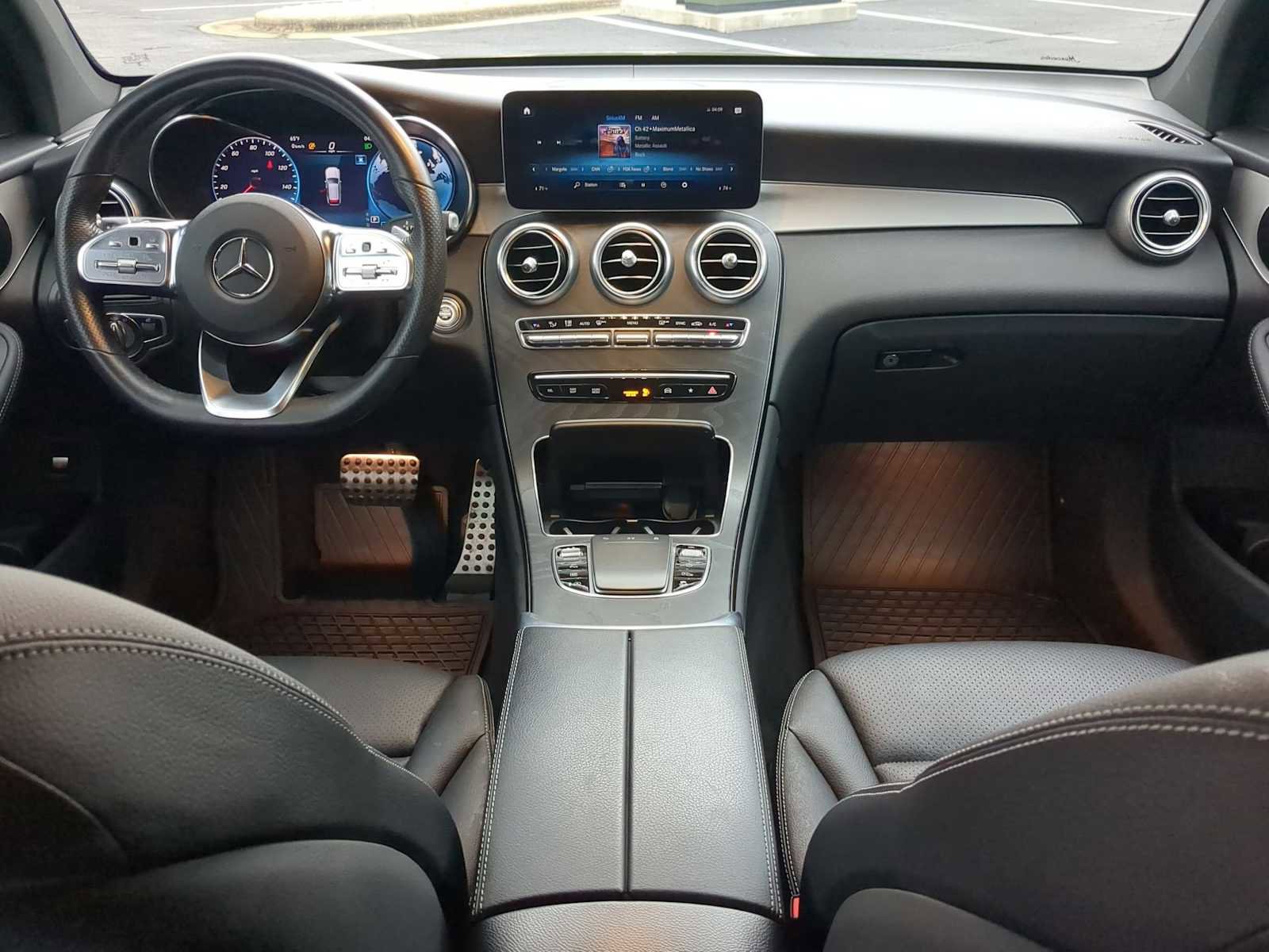 Used 2022 Mercedes-Benz GLC 300 4MATIC image 23