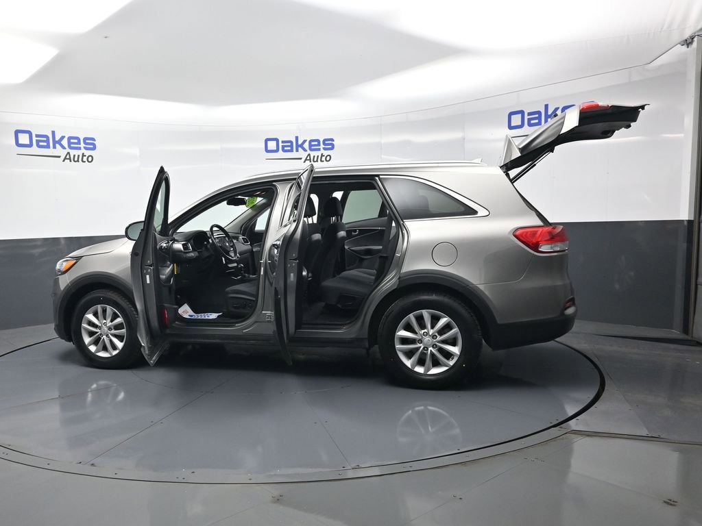 Used 2018 Kia Sorento LX w/ LX V6 Convenience Package image 55