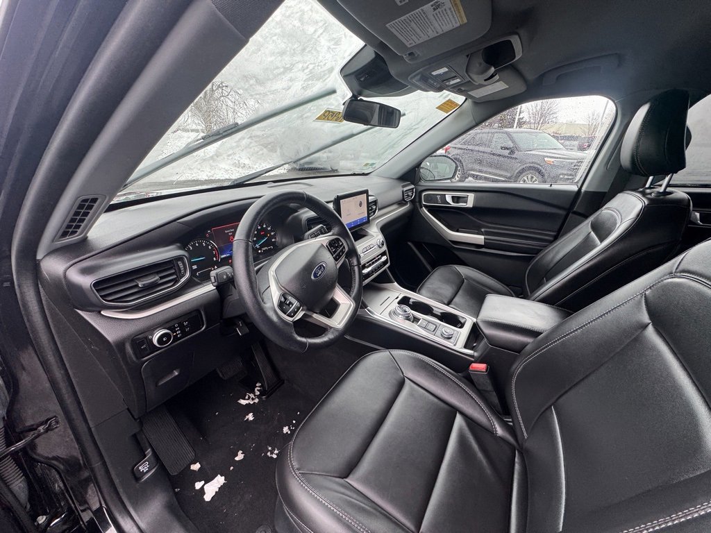 Certified 2023 Ford Explorer XLT w/ Equipment Group 202A image 10