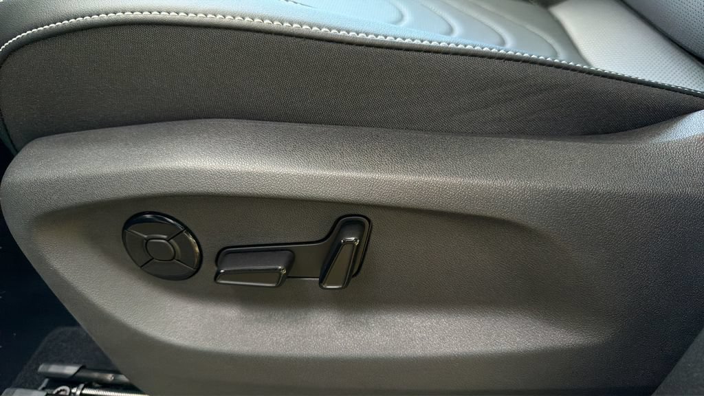 New 2026 Volkswagen Tiguan SE AWD/4WD image 15