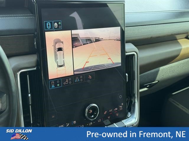 Certified 2025 GMC Yukon Denali Ultimate w/ LPO, Floor Liner Package AWD/4WD image 12