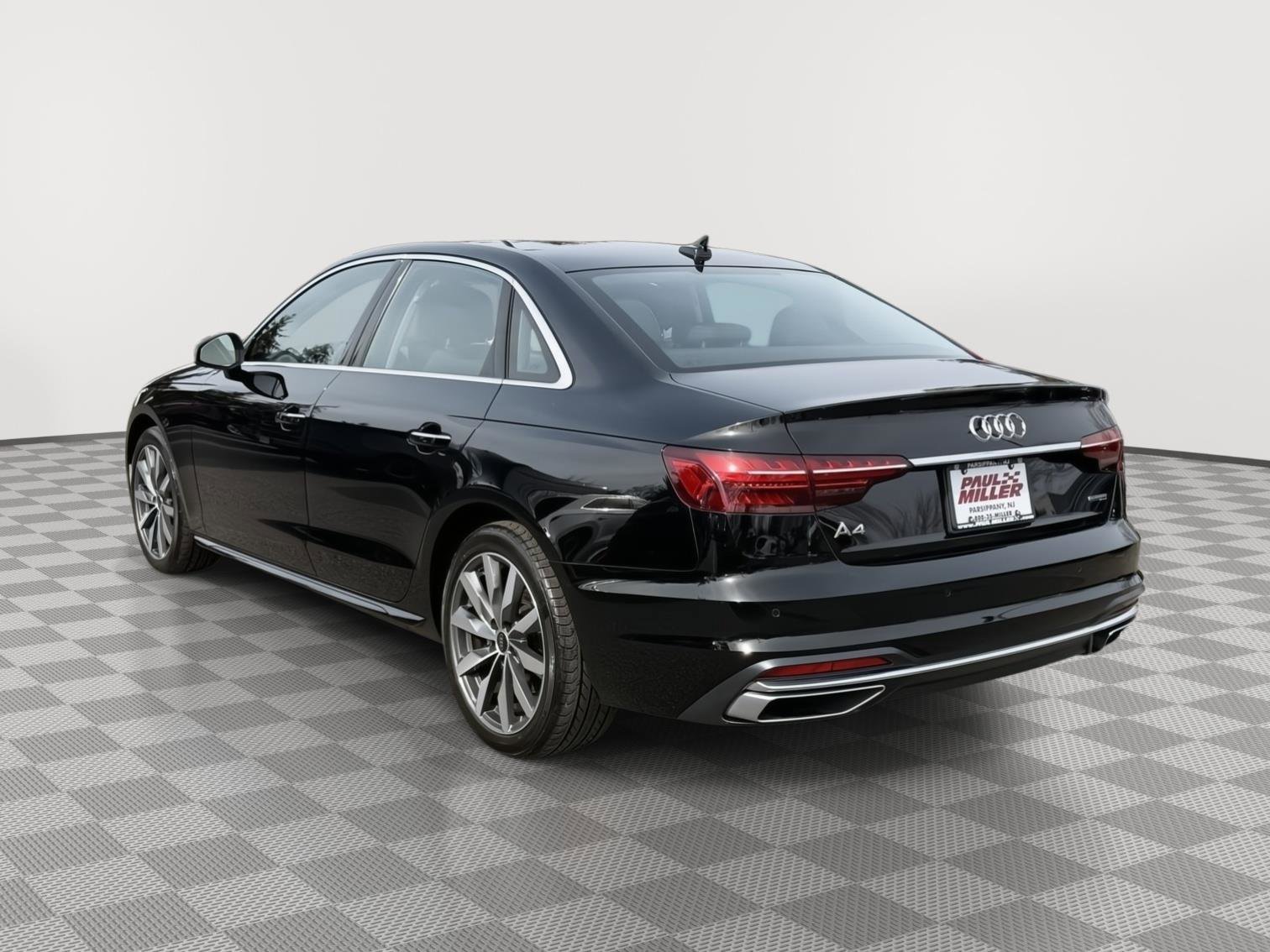 Used 2023 Audi A4 2.0T Premium w/ Convenience Package image 4